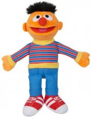 000.001.470 Sesame Street plush Ernie 38cm