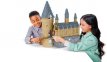 000.005.297 Wizarding World Harry Potter, Magical Minis Château de Poudlard avec 12 accessoires, lumières, sons et figurine articulée Hermione